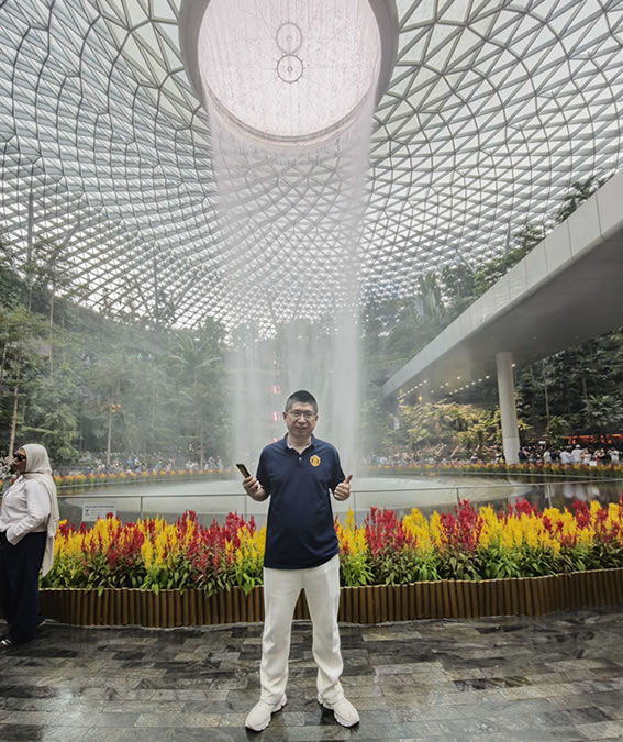 8新币的冰淇淋,让我看清国家之间的层级差 生活感悟 我看世界 微生活 第7张